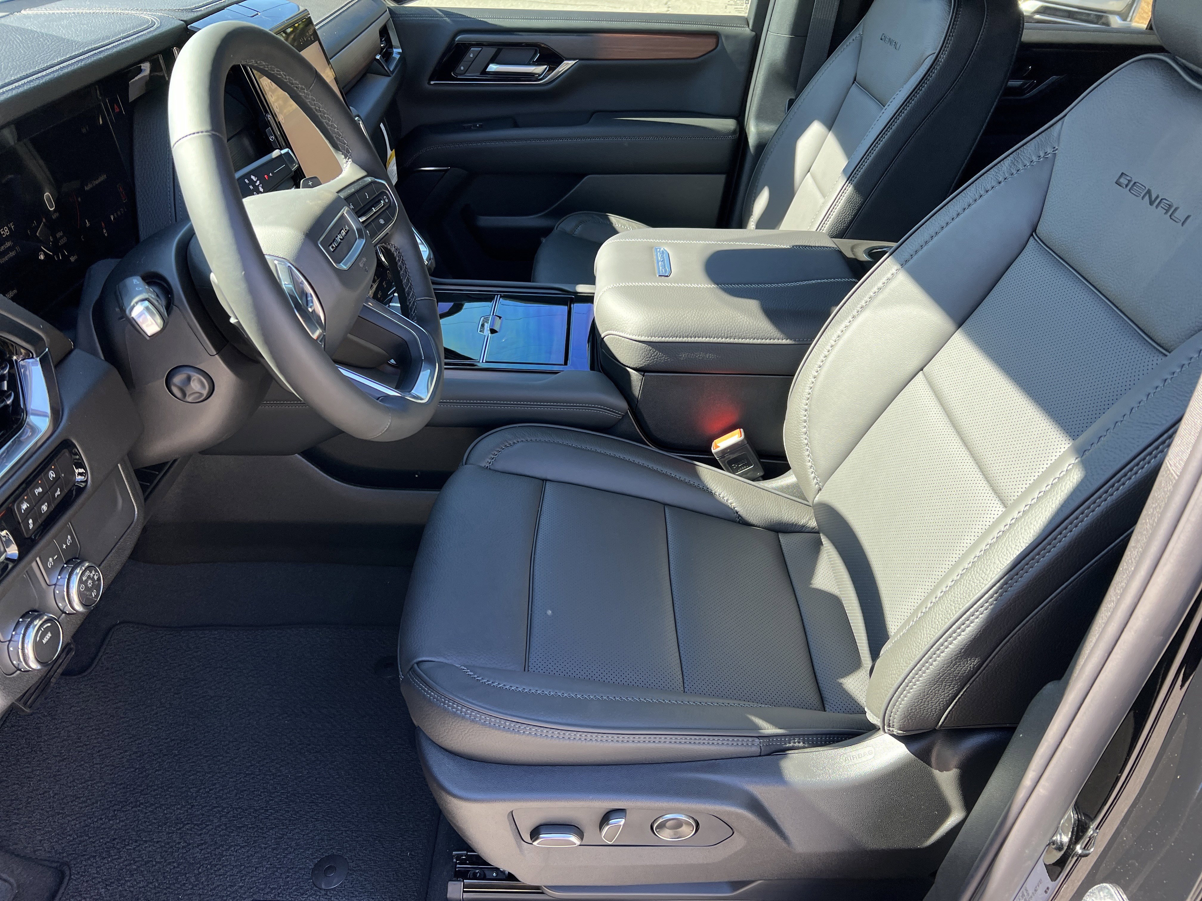 New 2026 GMC Yukon Denali image 10