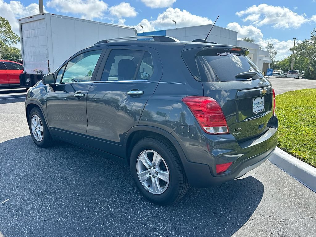 Used 2018 Chevrolet Trax LT w/ LT Convenience Package FWD image 7