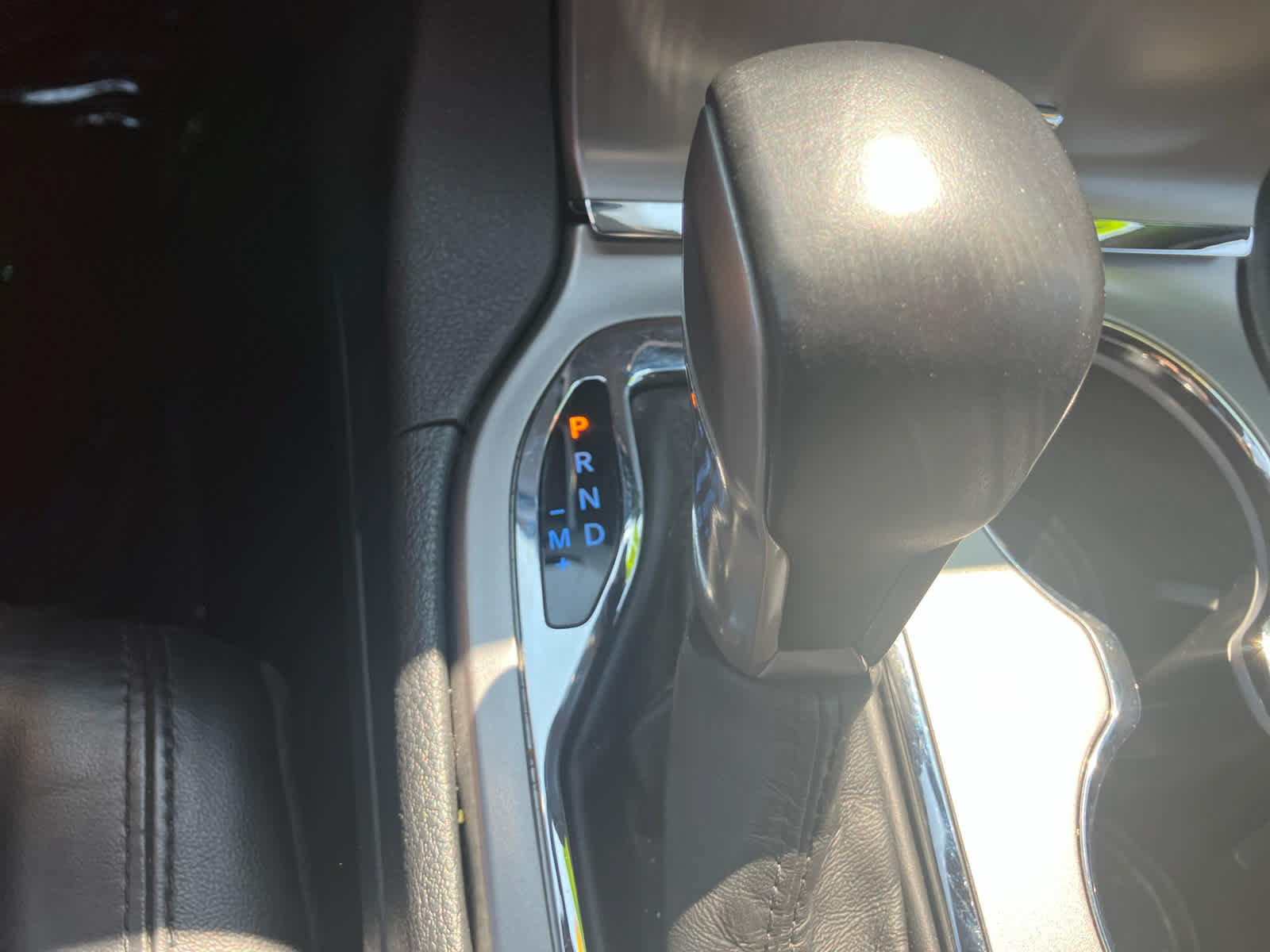 Used 2020 Jeep Grand Cherokee Altitude AWD/4WD image 14