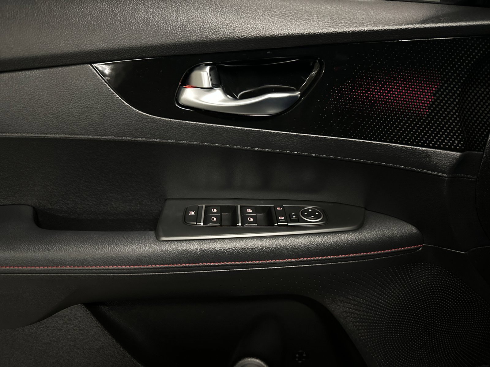 Used 2023 Kia Forte GT w/ GT2 Package image 10