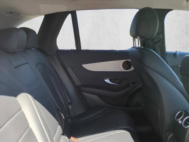Used 2022 Mercedes-Benz GLC 300 4MATIC w/ Premium Package Lite image 23