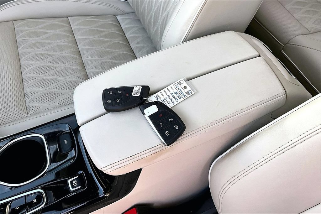 Used 2023 Buick Envision Avenir FWD image 10