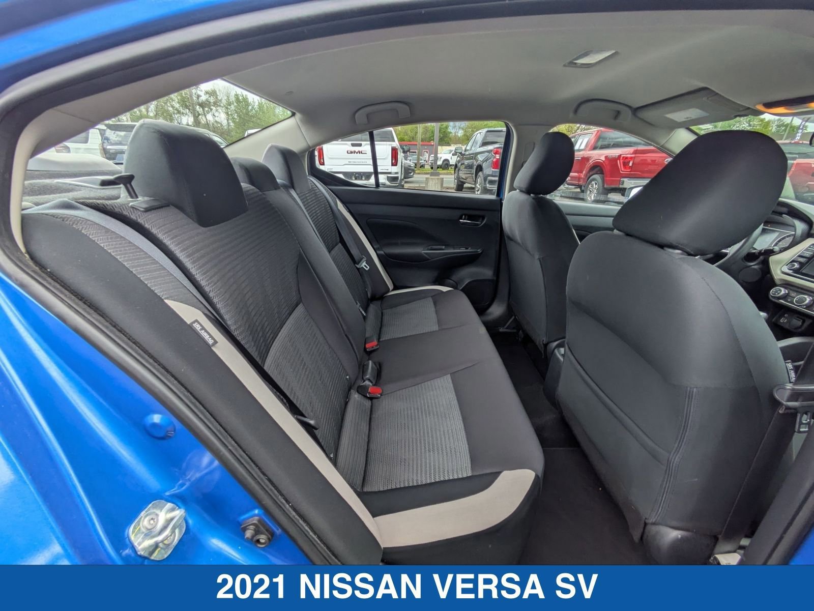 Used 2021 Nissan Versa SV FWD image 33
