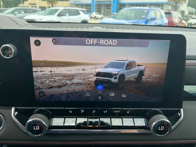 Used 2023 Chevrolet Colorado Z71 w/ Z71 Convenience Package 2 AWD/4WD image 26