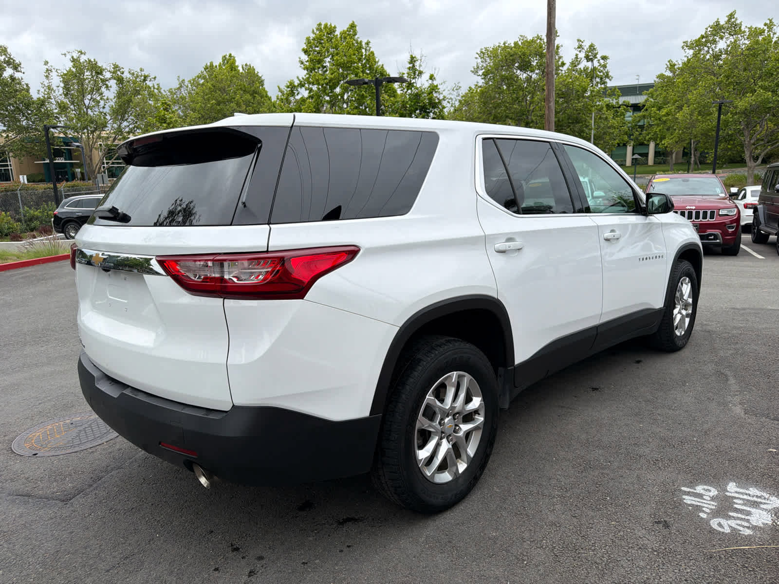 Used 2020 Chevrolet Traverse LS w/ LPO, Floor Liner Package AWD/4WD image 2