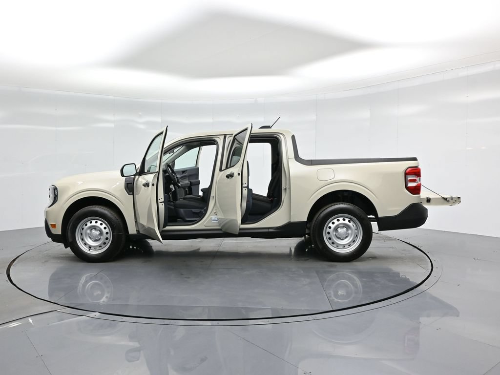 New 2025 Ford Maverick XL FWD image 30