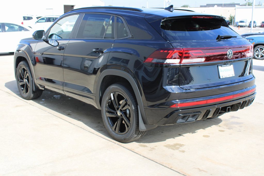 New 2026 Volkswagen Atlas Cross Sport SEL R-Line image 4