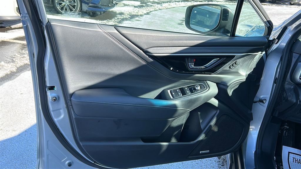 Used 2020 Subaru Outback Limited image 9