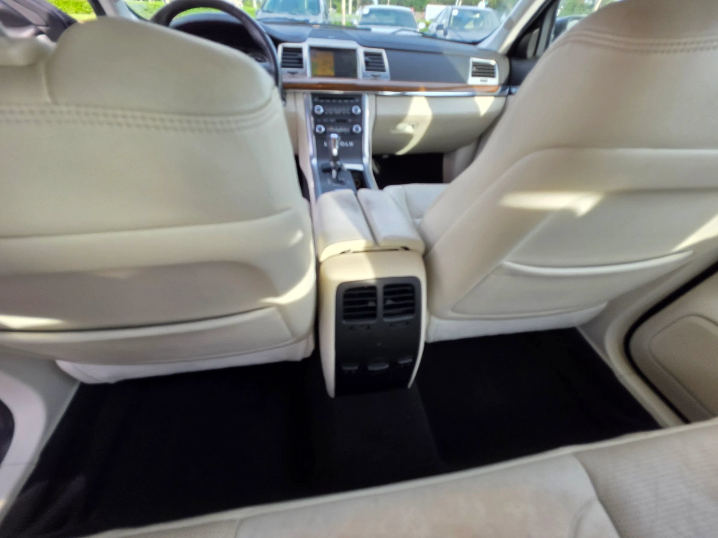 Used 2009 Lincoln MKS FWD image 16