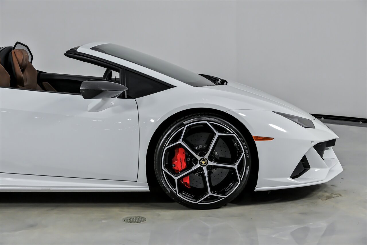 Used 2020 Lamborghini Huracan EVO AWD/4WD image 15
