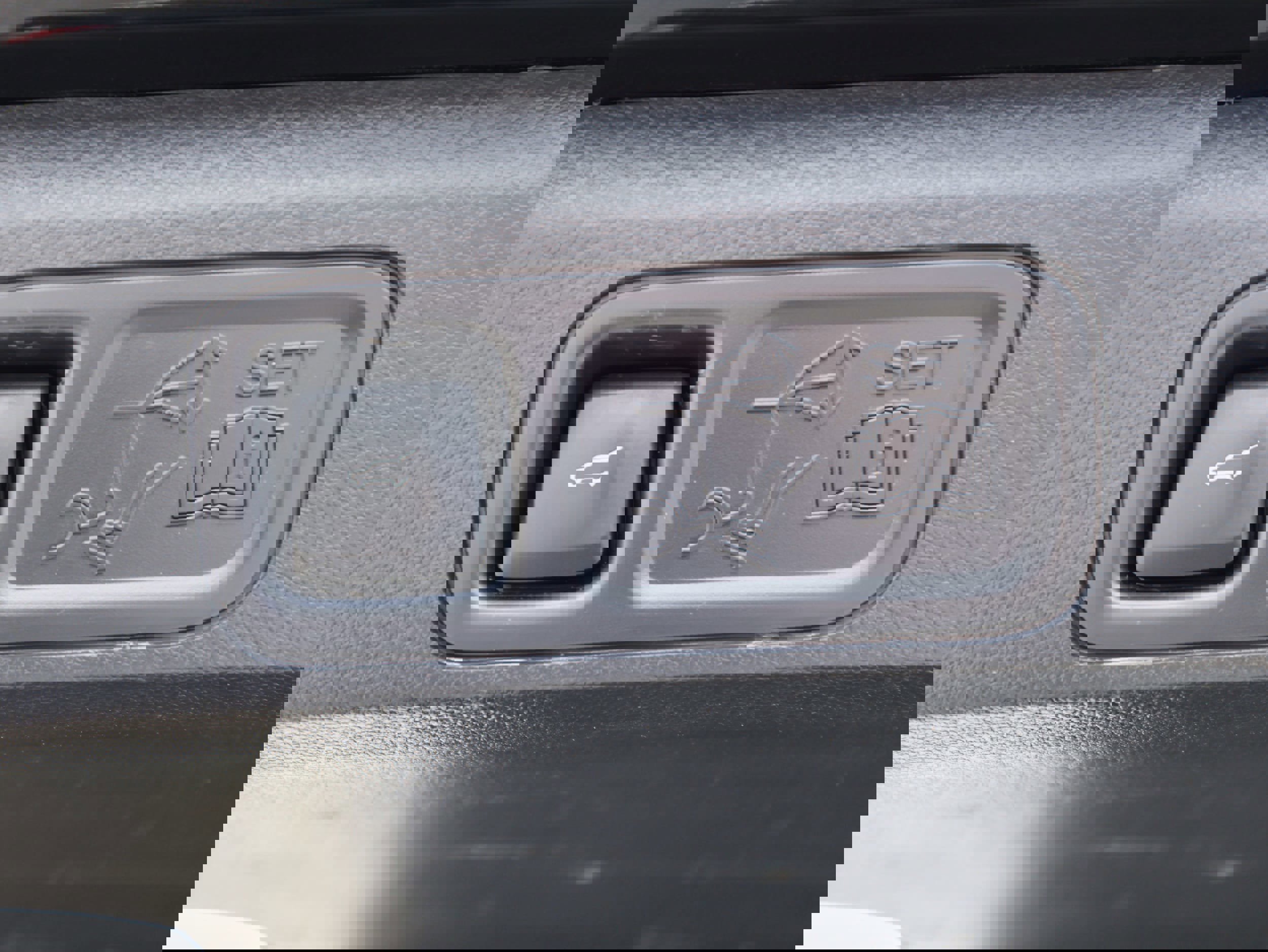 Used 2022 Ford Expedition Limited AWD/4WD image 9