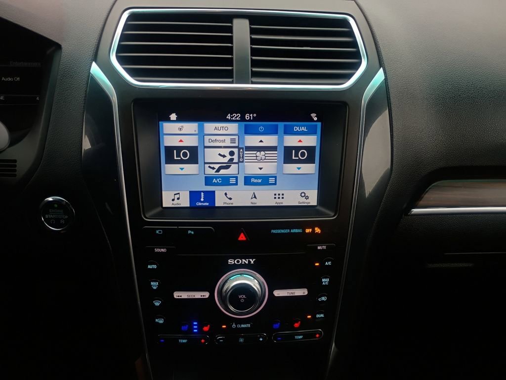 Used 2019 Ford Explorer Limited w/ Class III Trailer Tow Package FWD image 4