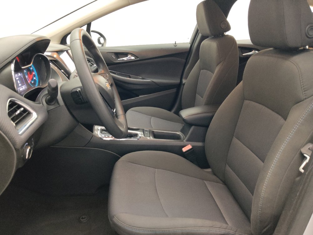 Used 2017 Chevrolet Cruze LT w/ Convenience Package FWD image 17