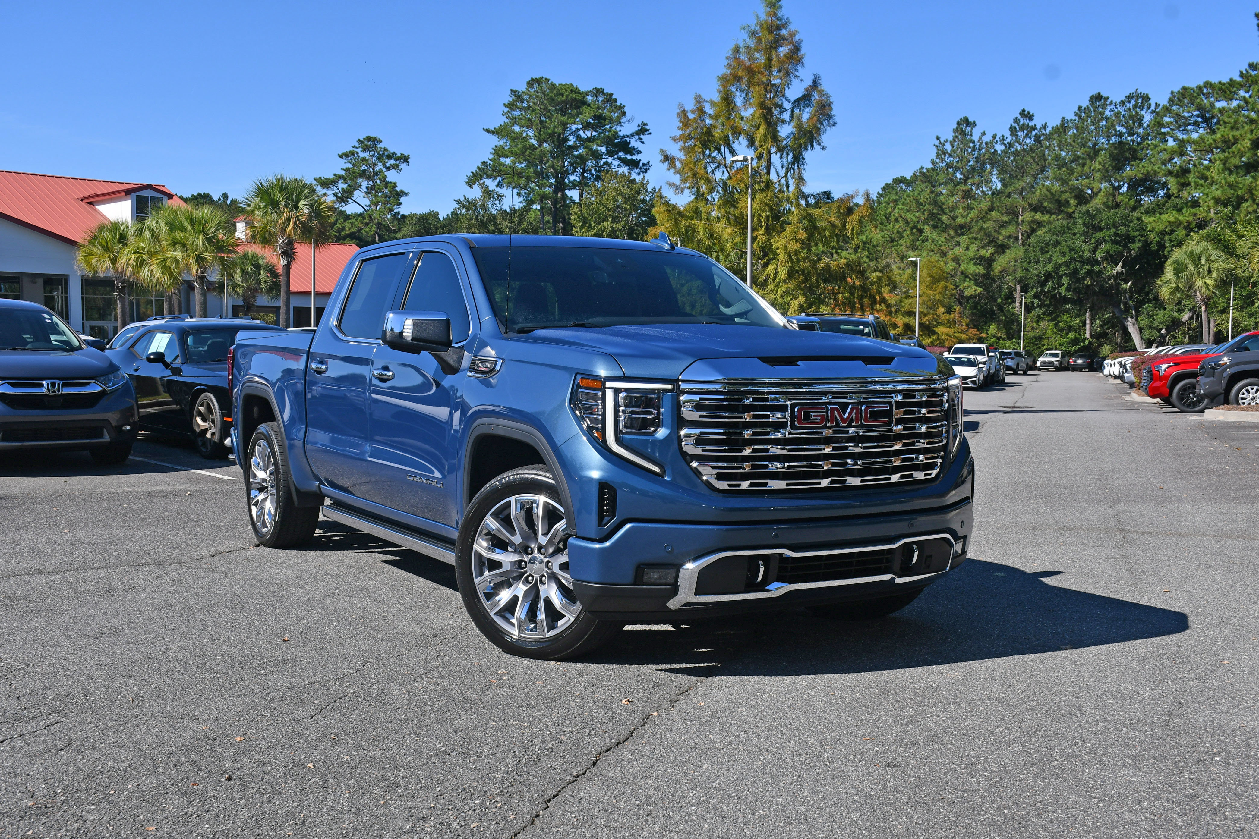 Used 2024 GMC Sierra 1500 Denali AWD/4WD image 5