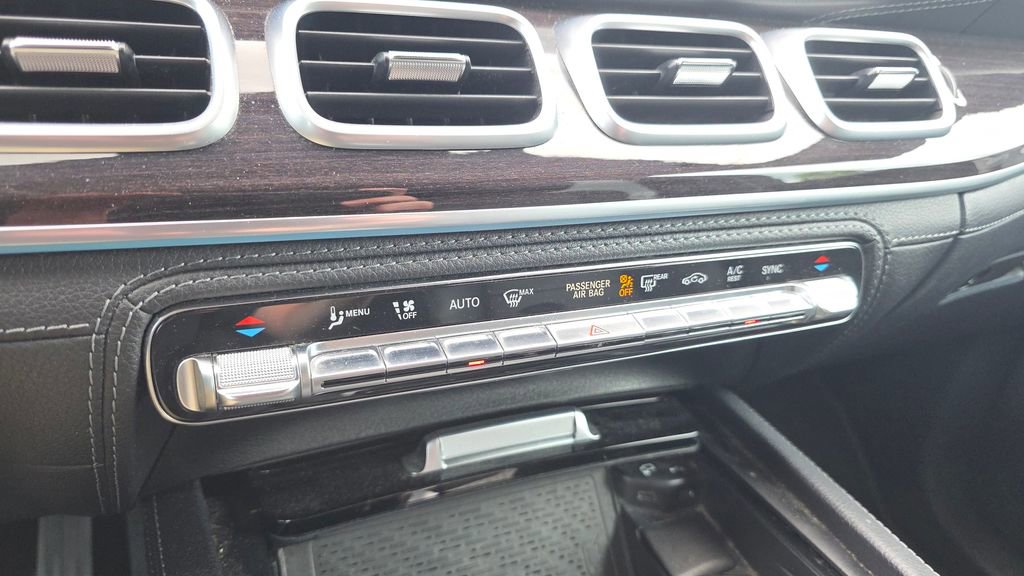 Used 2021 Mercedes-Benz GLE 450 4MATIC image 19