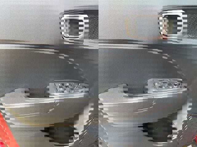 New 2026 Hyundai Venue SE image 13