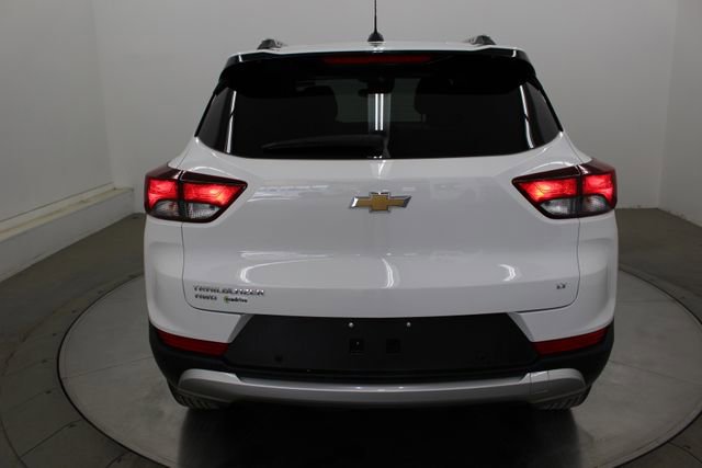 Used 2025 Chevrolet TrailBlazer LT w/ Driver Confidence Package image 37