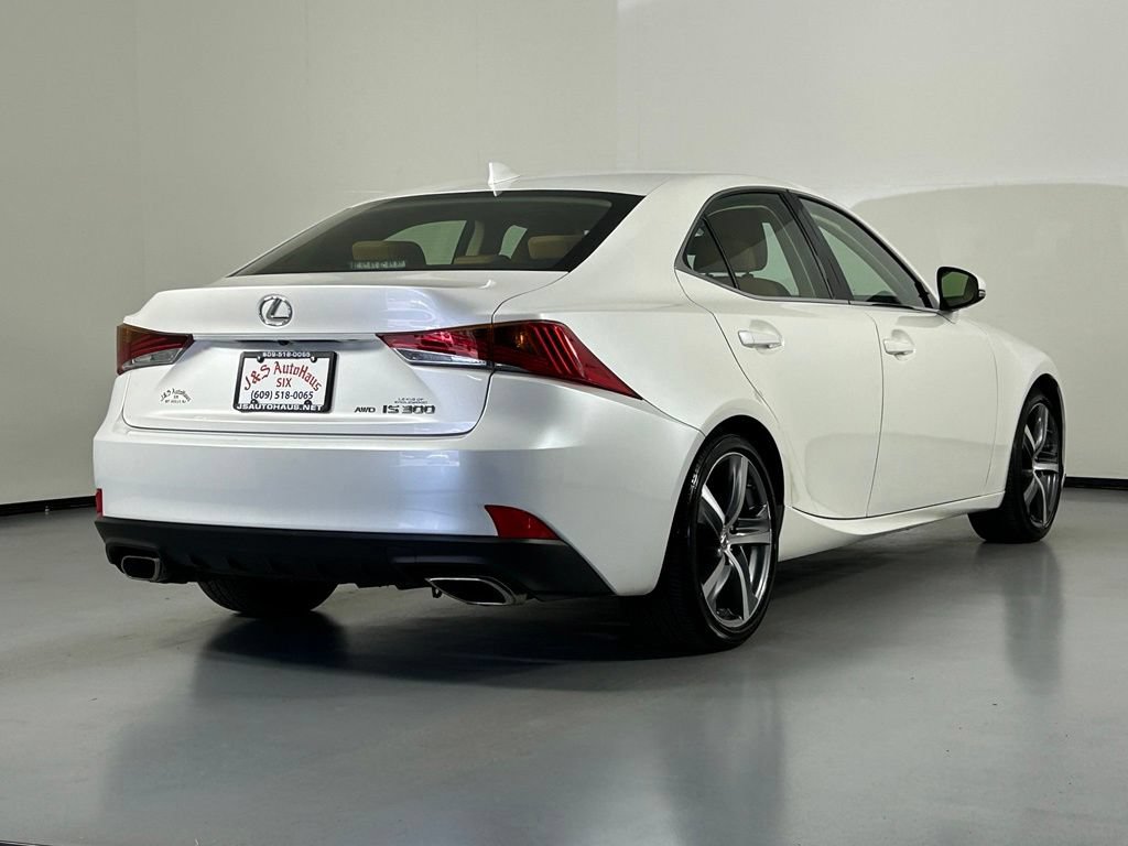Used 2017 Lexus IS 300 AWD image 7