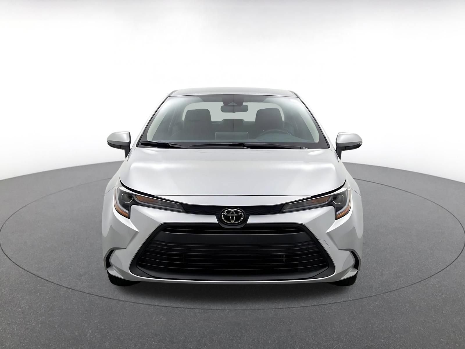 Used 2025 Toyota Corolla LE FWD video 2