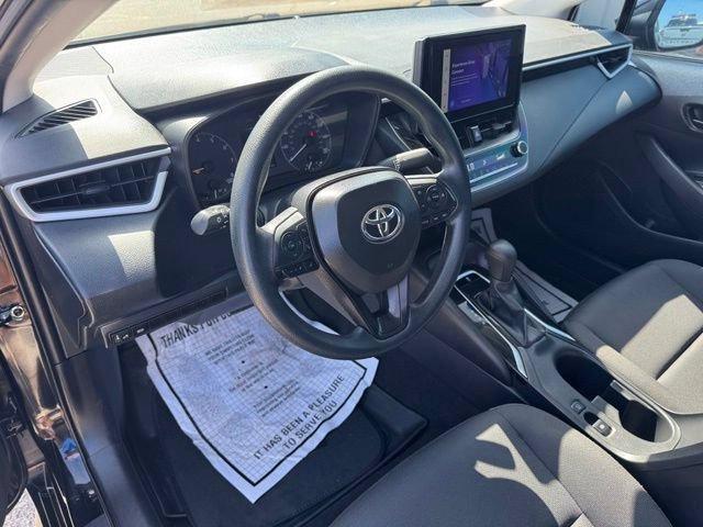 Used 2025 Toyota Corolla LE FWD image 11