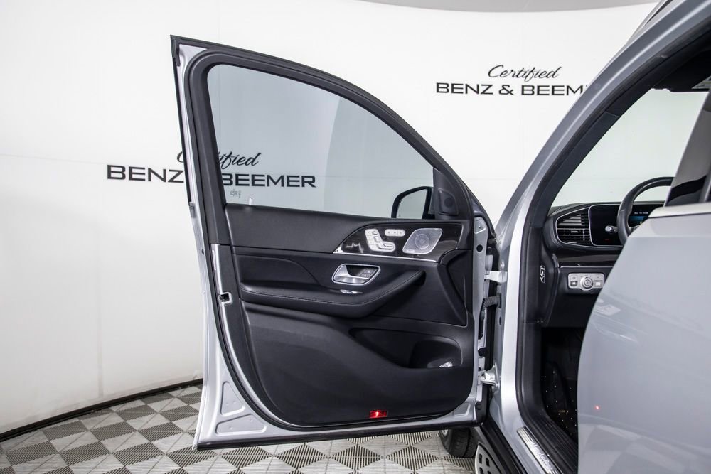 Used 2020 Mercedes-Benz GLS 450 4MATIC image 20