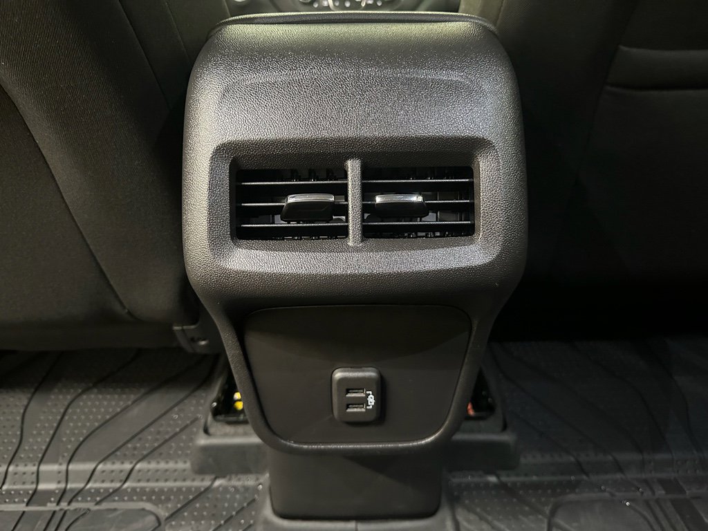 Certified 2024 Chevrolet Equinox LT w/ LPO, Floor Liner Package FWD image 31