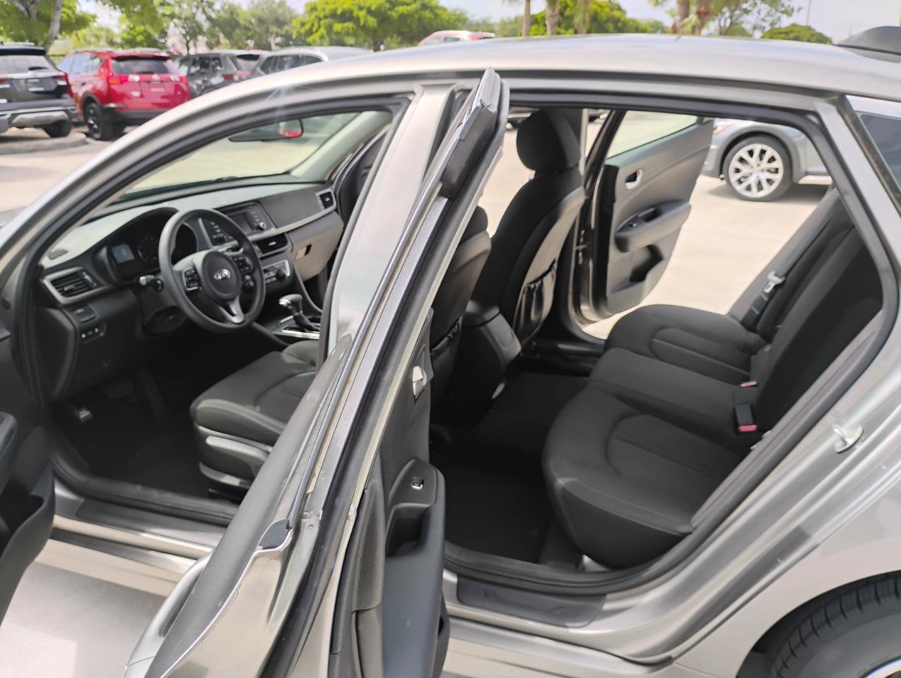 Used 2017 Kia Optima LX FWD image 29