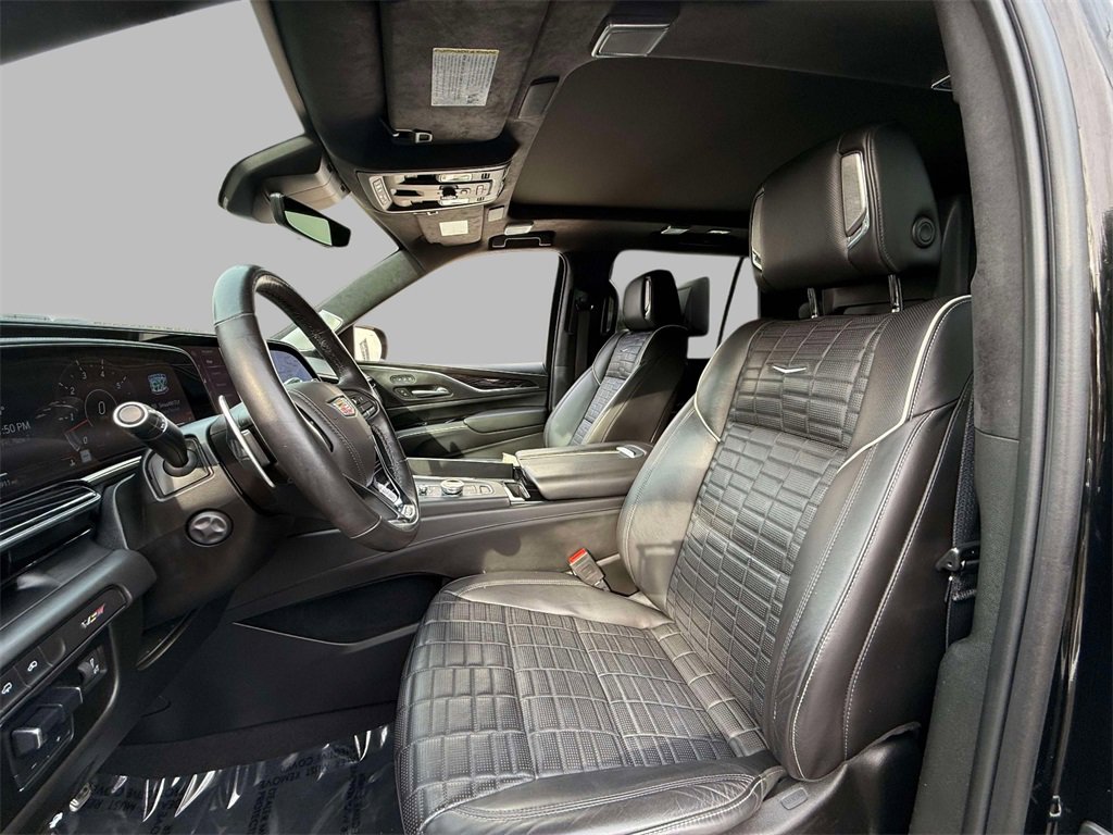 Used 2023 Cadillac Escalade V image 2