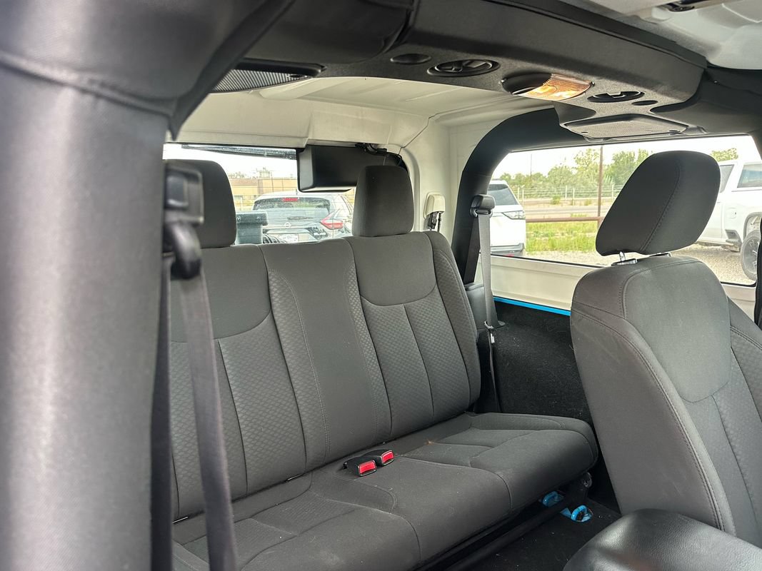 Used 2018 Jeep Wrangler Sport AWD/4WD image 22