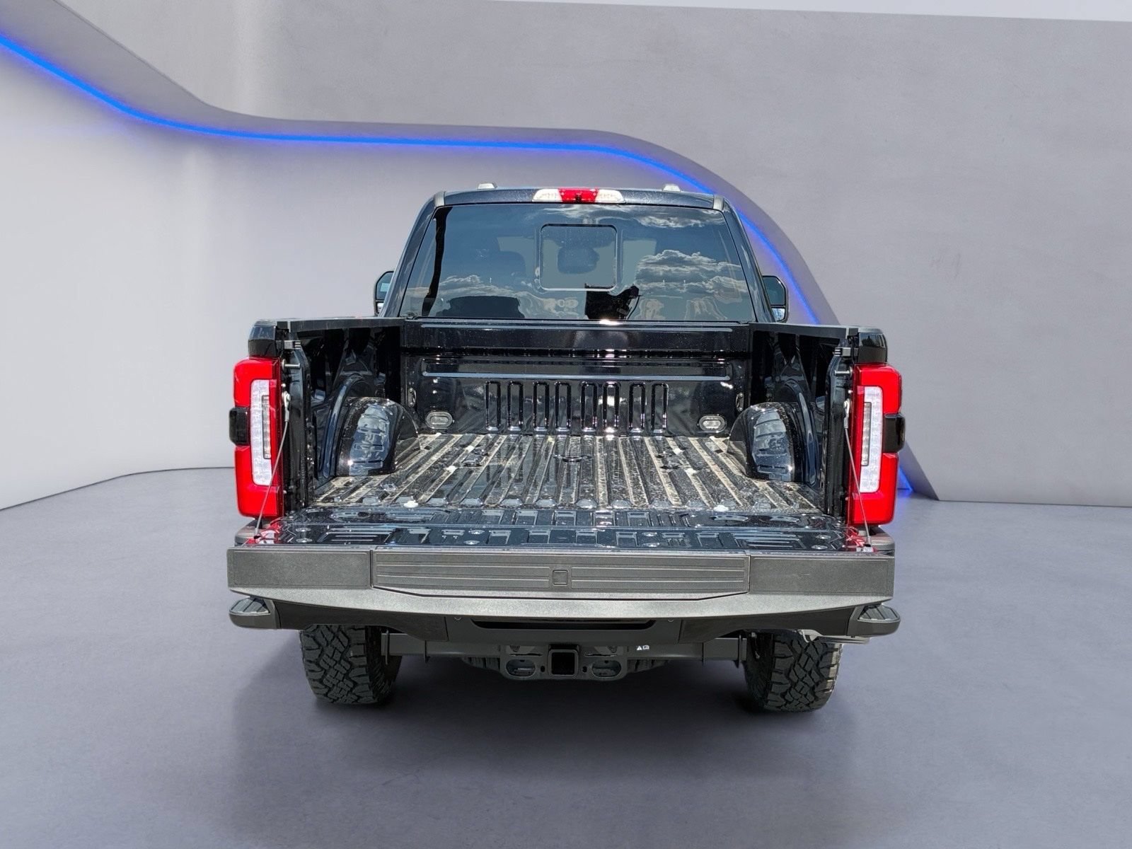 New 2027 Ford F250 Platinum w/ Tremor Off-Road Package AWD/4WD image 10