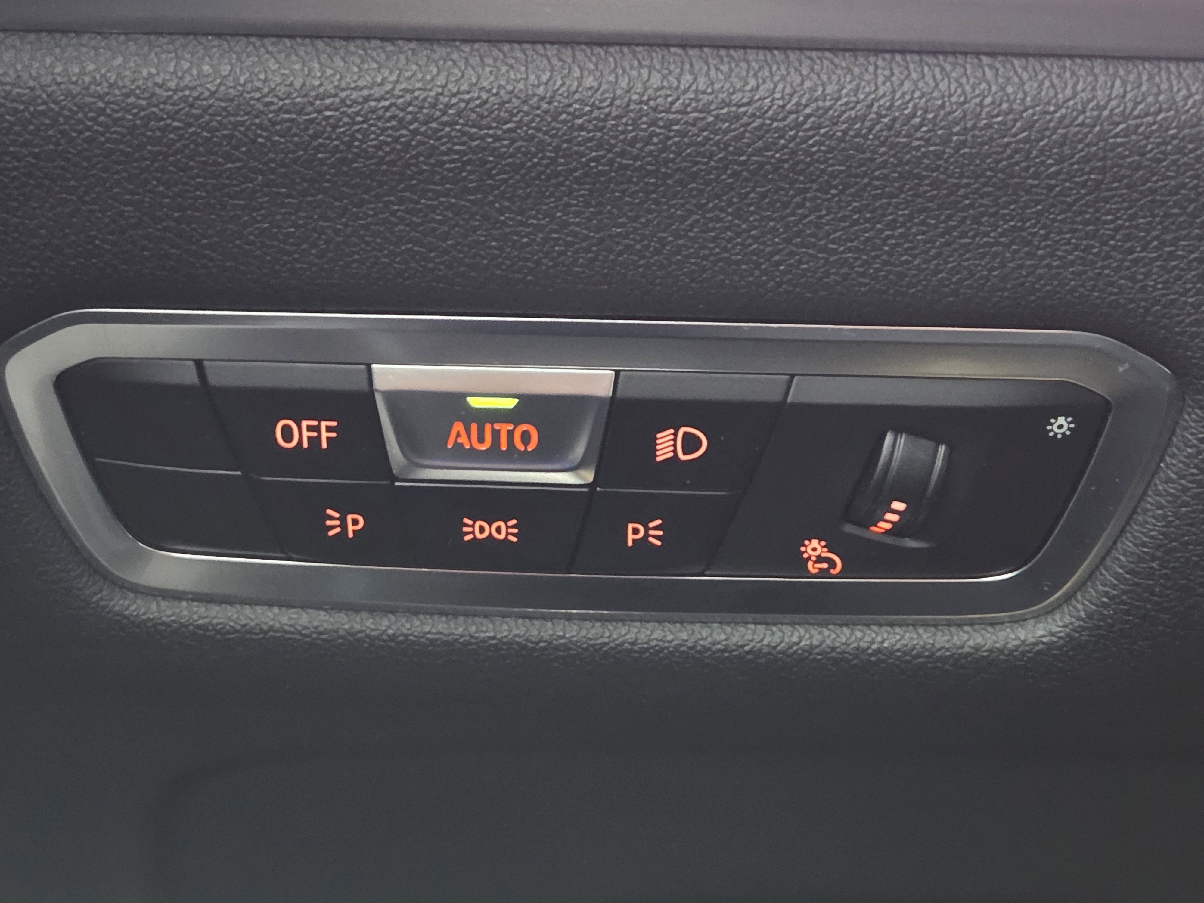 Used 2023 BMW X7 M60i w/ Executive Package image 21