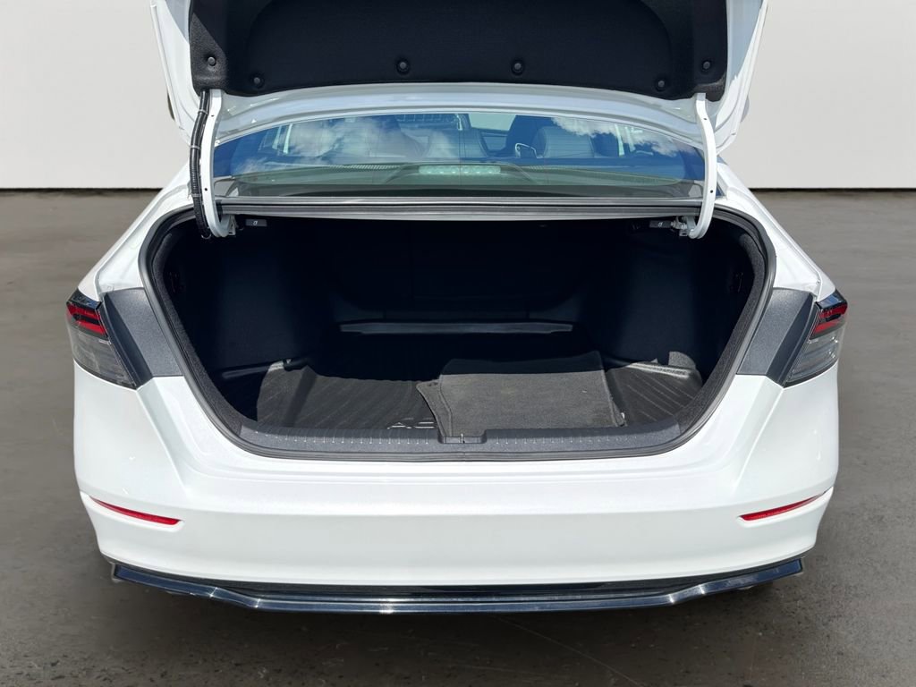 Used 2025 Honda Accord Sport image 13