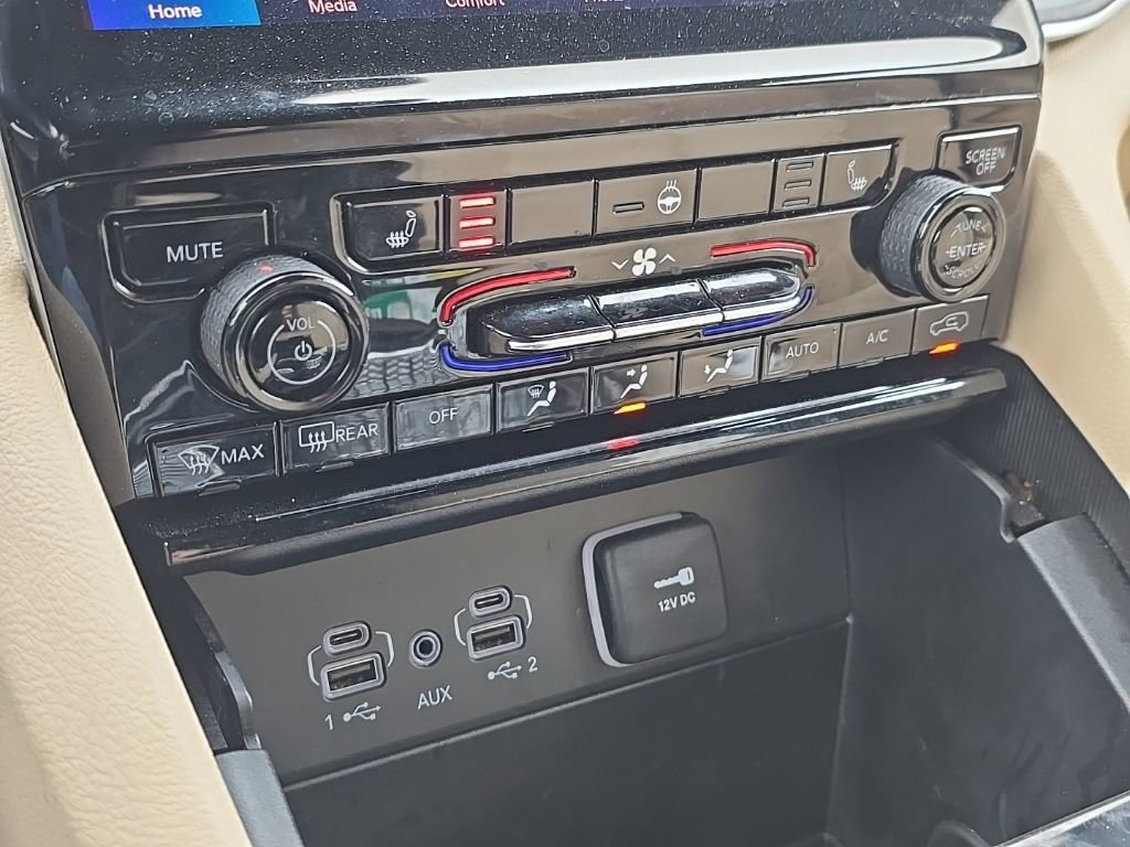 Used 2024 Jeep Grand Cherokee Limited AWD/4WD image 44