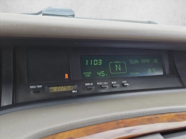 Used 2001 Toyota Avalon XLS FWD image 11