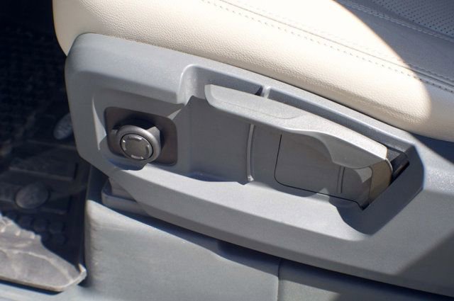 Used 2022 Land Rover Defender 90 S image 40