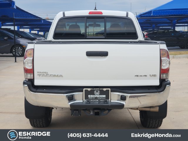 Used 2015 Toyota Tacoma 4x4 Access Cab V6 w/ TRD Off-Road Package image 6