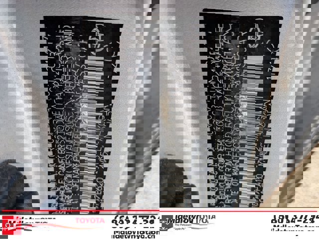 Used 2017 Toyota Prius Prime Premium image 40