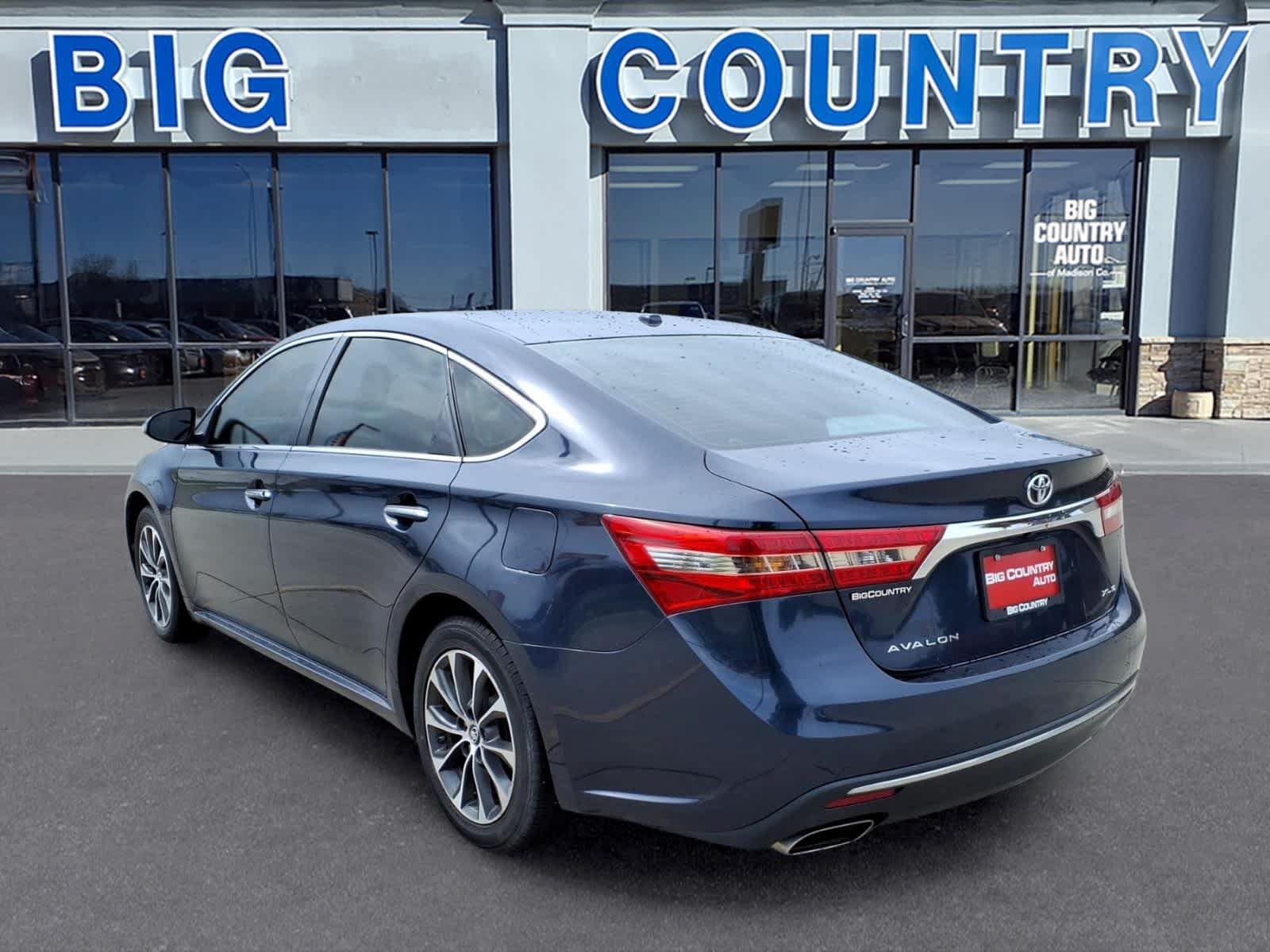 Used 2017 Toyota Avalon XLE FWD image 7