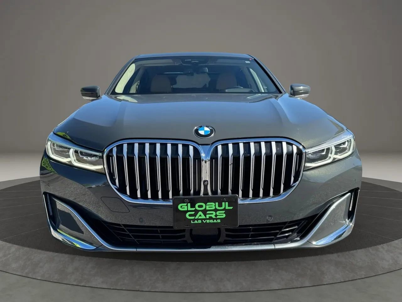 Used 2021 BMW 750i xDrive w/ Executive Package image 3