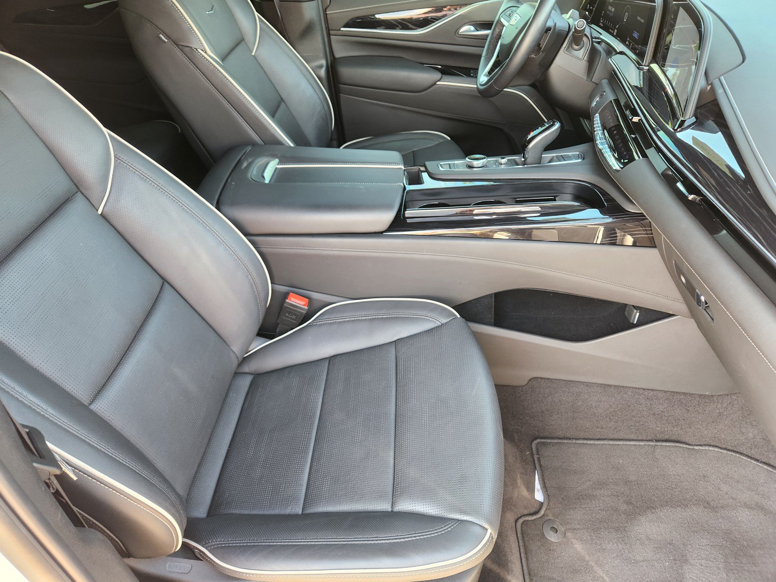 Certified 2024 Cadillac Escalade Sport w/ Touring Package AWD/4WD image 12