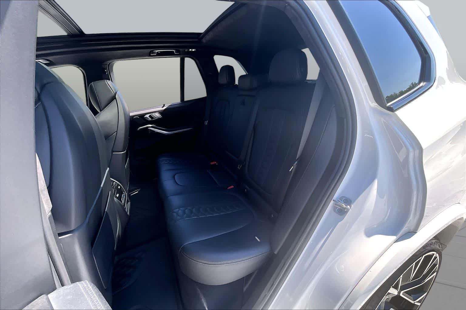 Used 2022 BMW X5 M w/ Executive Package AWD/4WD image 19