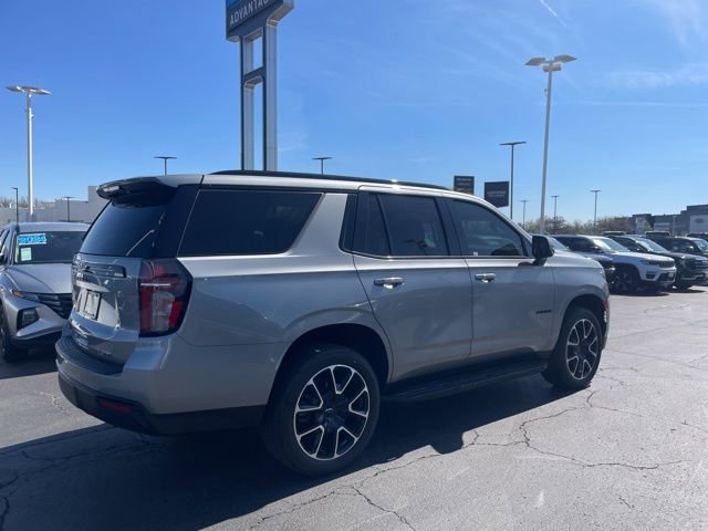 Used 2024 Chevrolet Tahoe RST w/ Luxury Package image 2