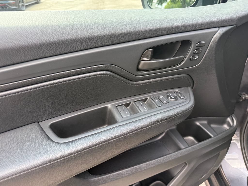 Used 2024 Honda Odyssey EX-L image 18