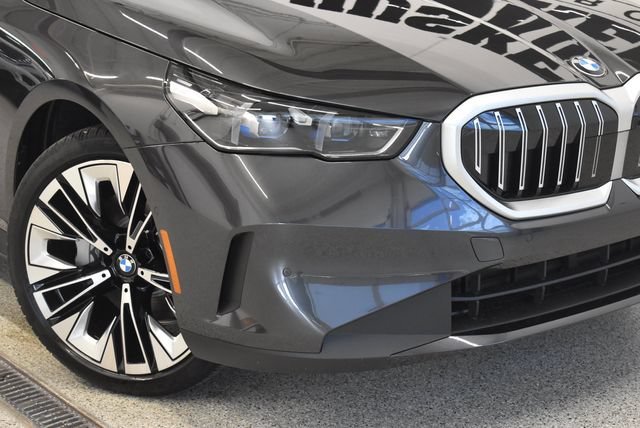 New 2027 BMW 530i xDrive w/ Premium Package AWD/4WD image 31
