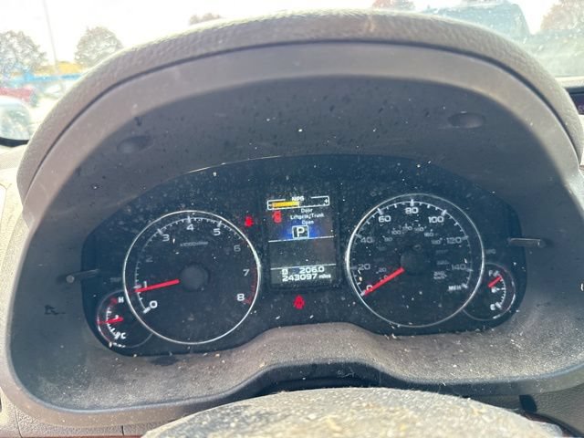 Used 2013 Subaru Outback 2.5i Limited AWD/4WD image 10