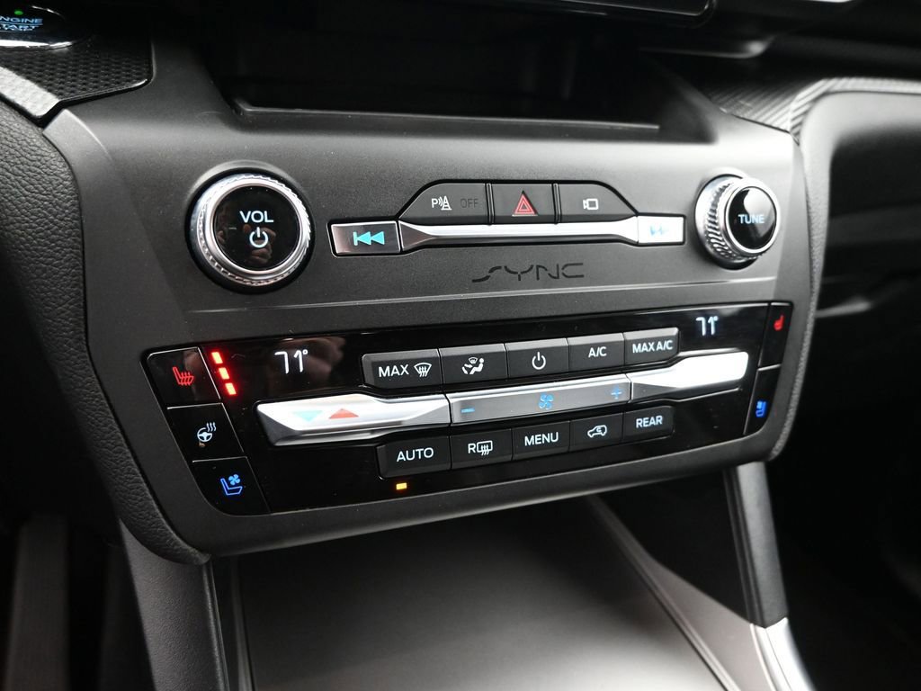 Used 2020 Ford Explorer ST image 18