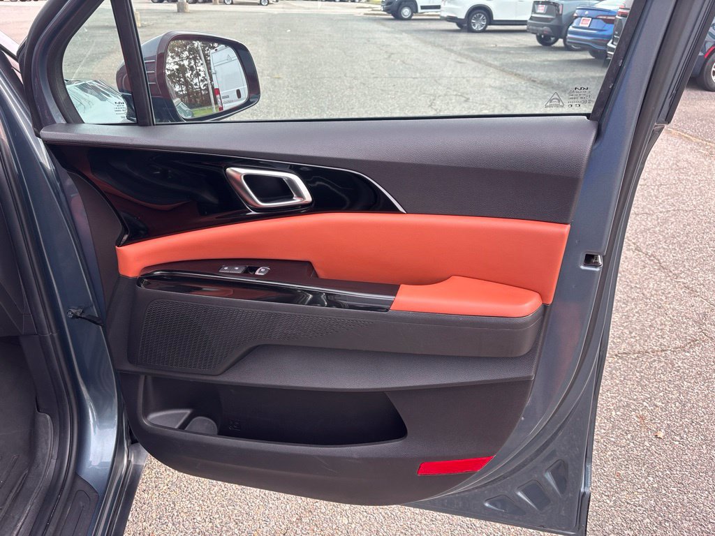 Used 2022 Kia Carnival SX FWD image 21