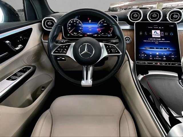 Used 2024 Mercedes-Benz GLC 300 image 7