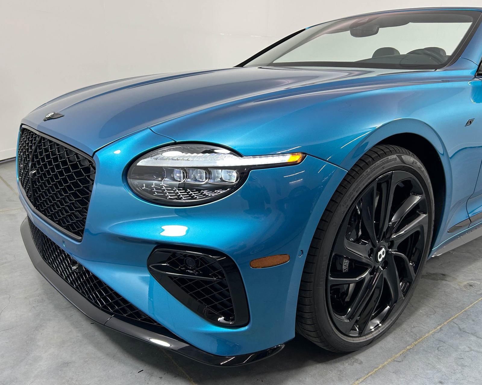 New 2026 Bentley Continental GTC AWD/4WD image 35