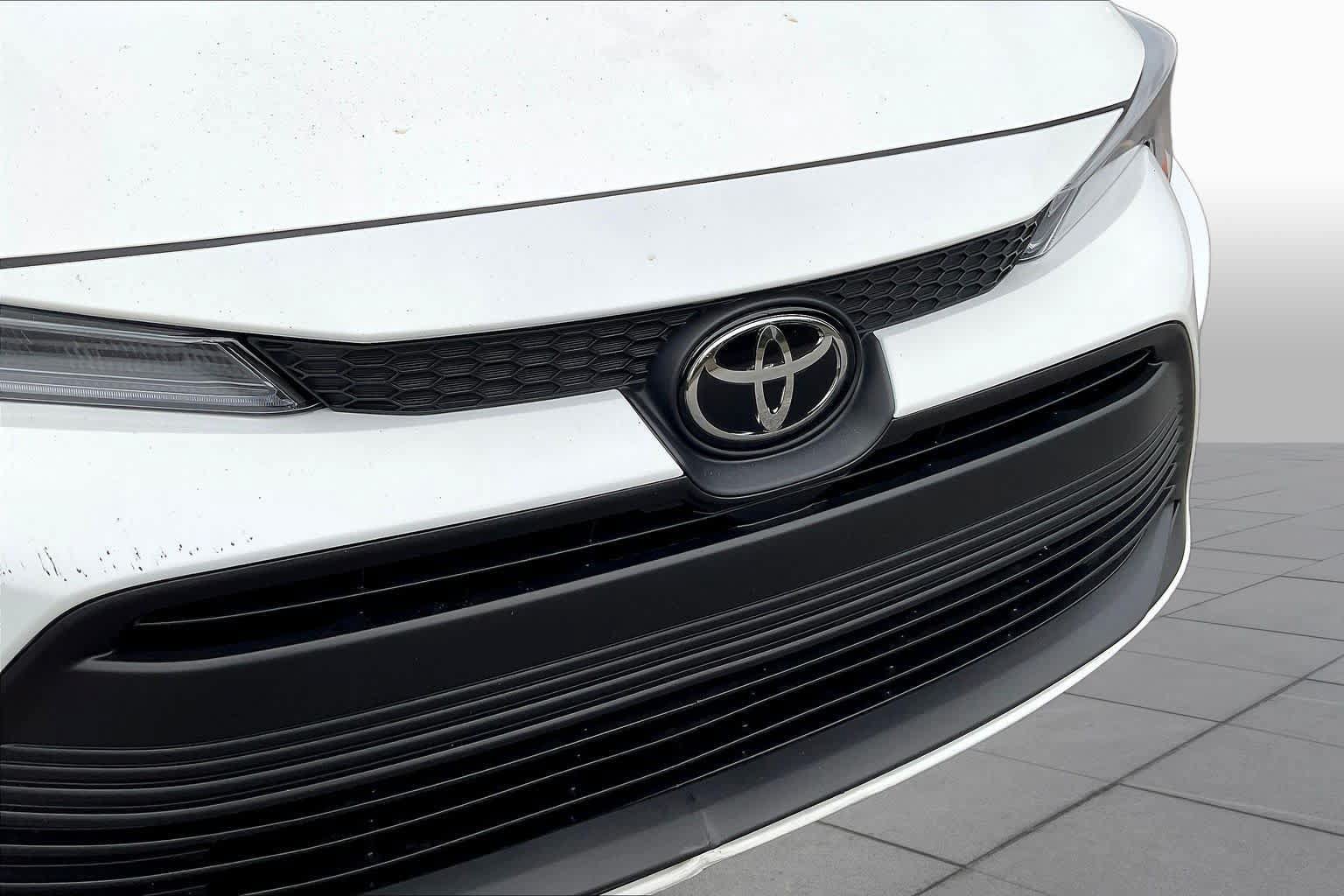 Used 2026 Toyota Corolla LE FWD image 57